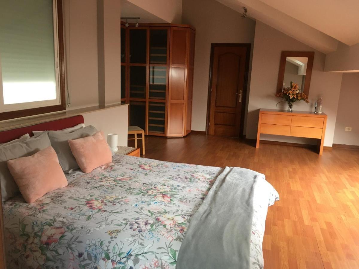 דירות Duplex Rosalia De Castro. ריבאדאביה מראה חיצוני תמונה
